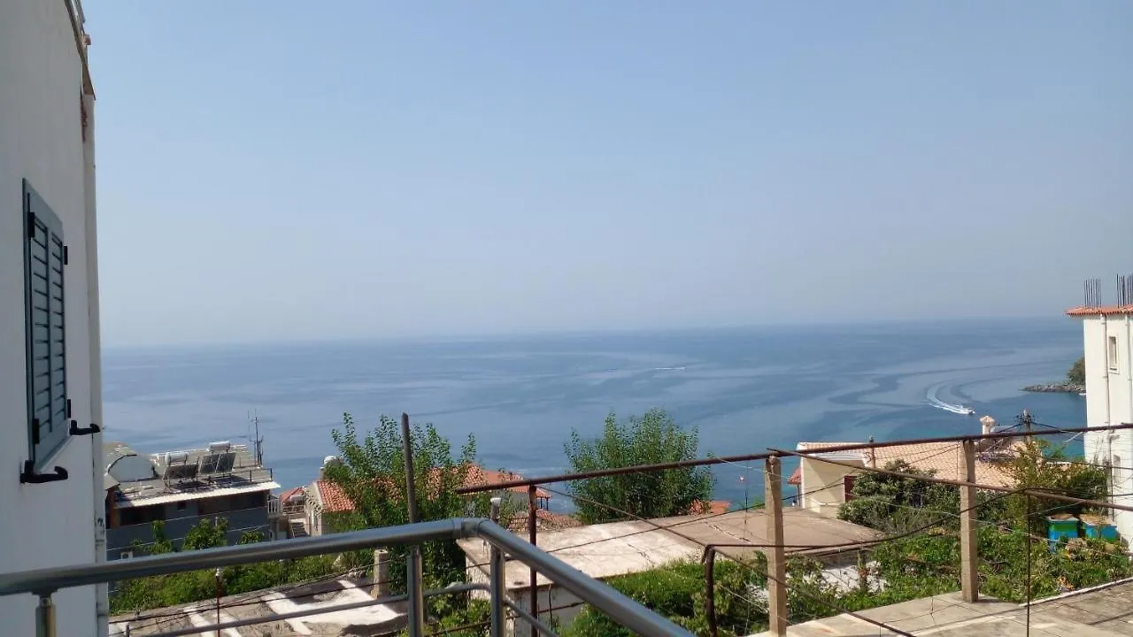 Tasos Rooms Himare