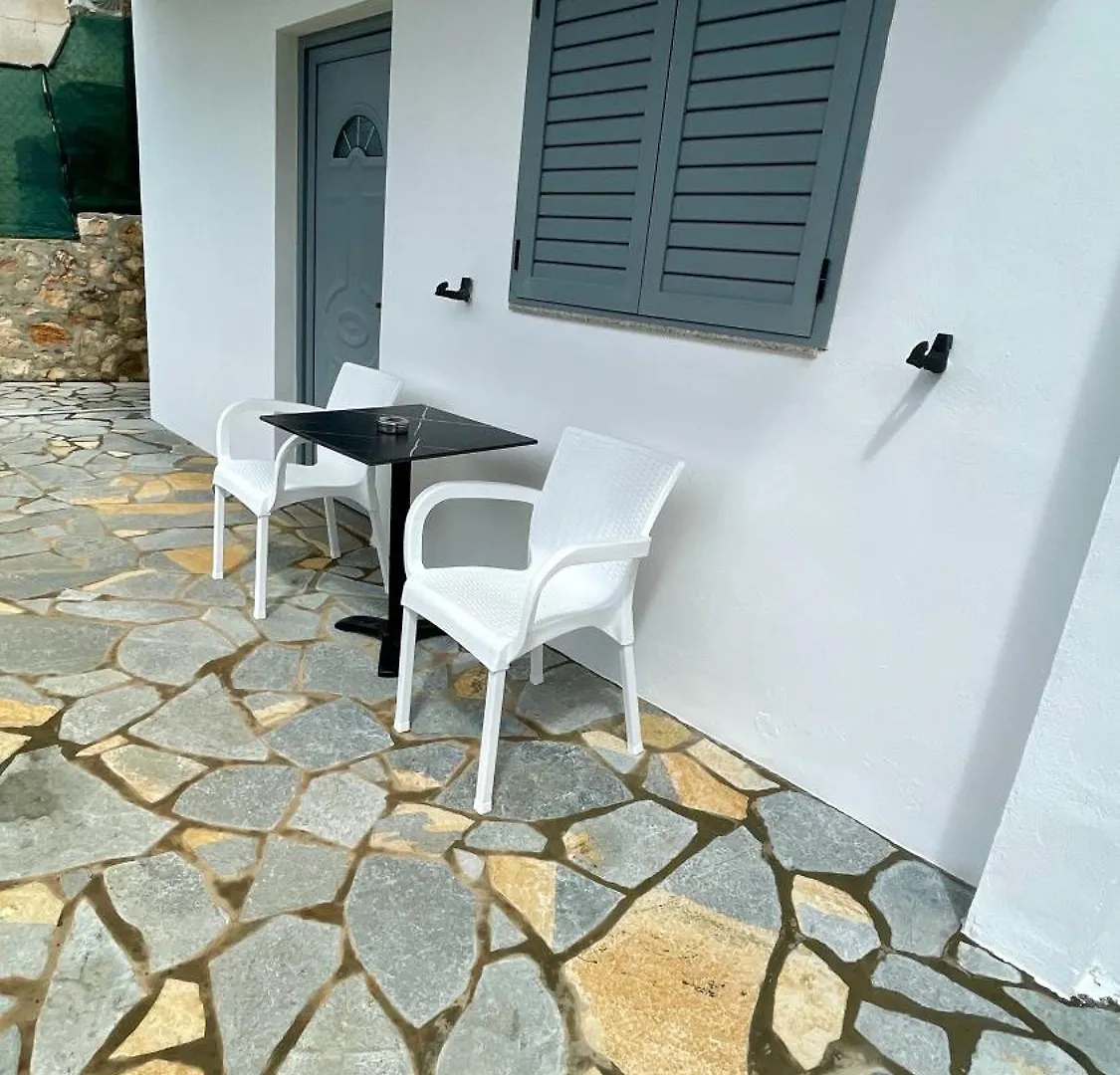 Tasos Rooms Himare Albania