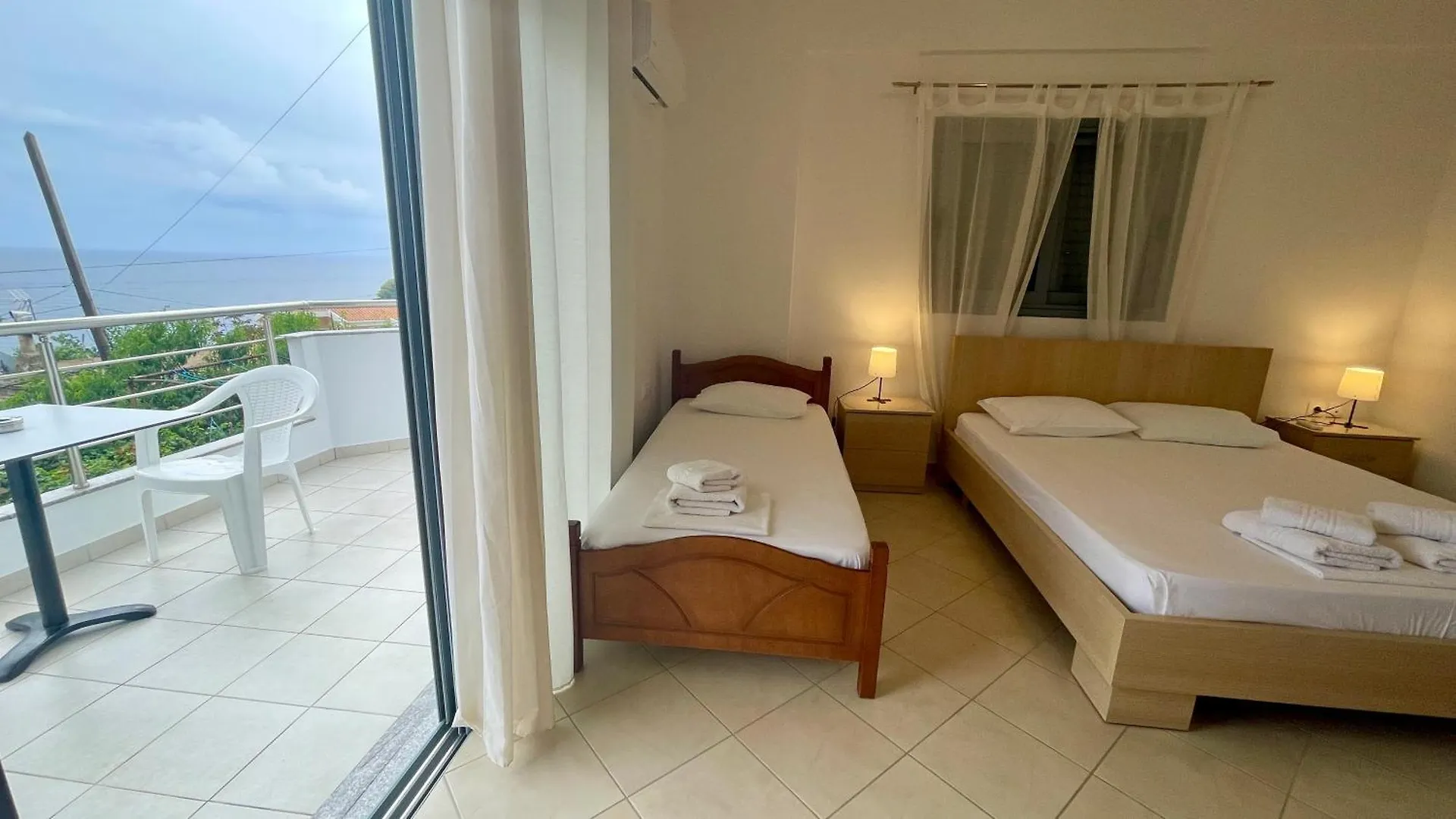 Tasos Rooms Himarë 0*,  Albanie