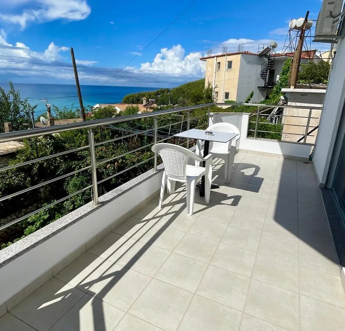 Tasos Rooms Himare