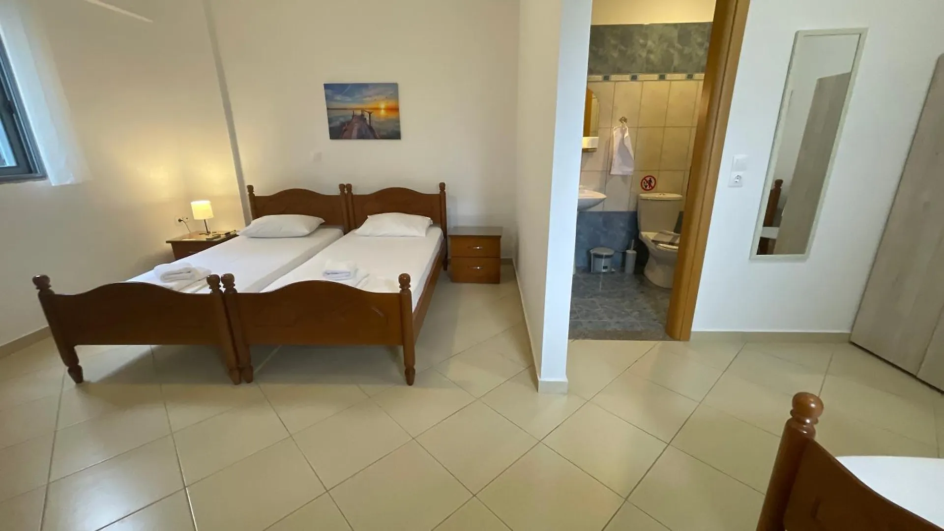 Tasos Rooms Himare Albania