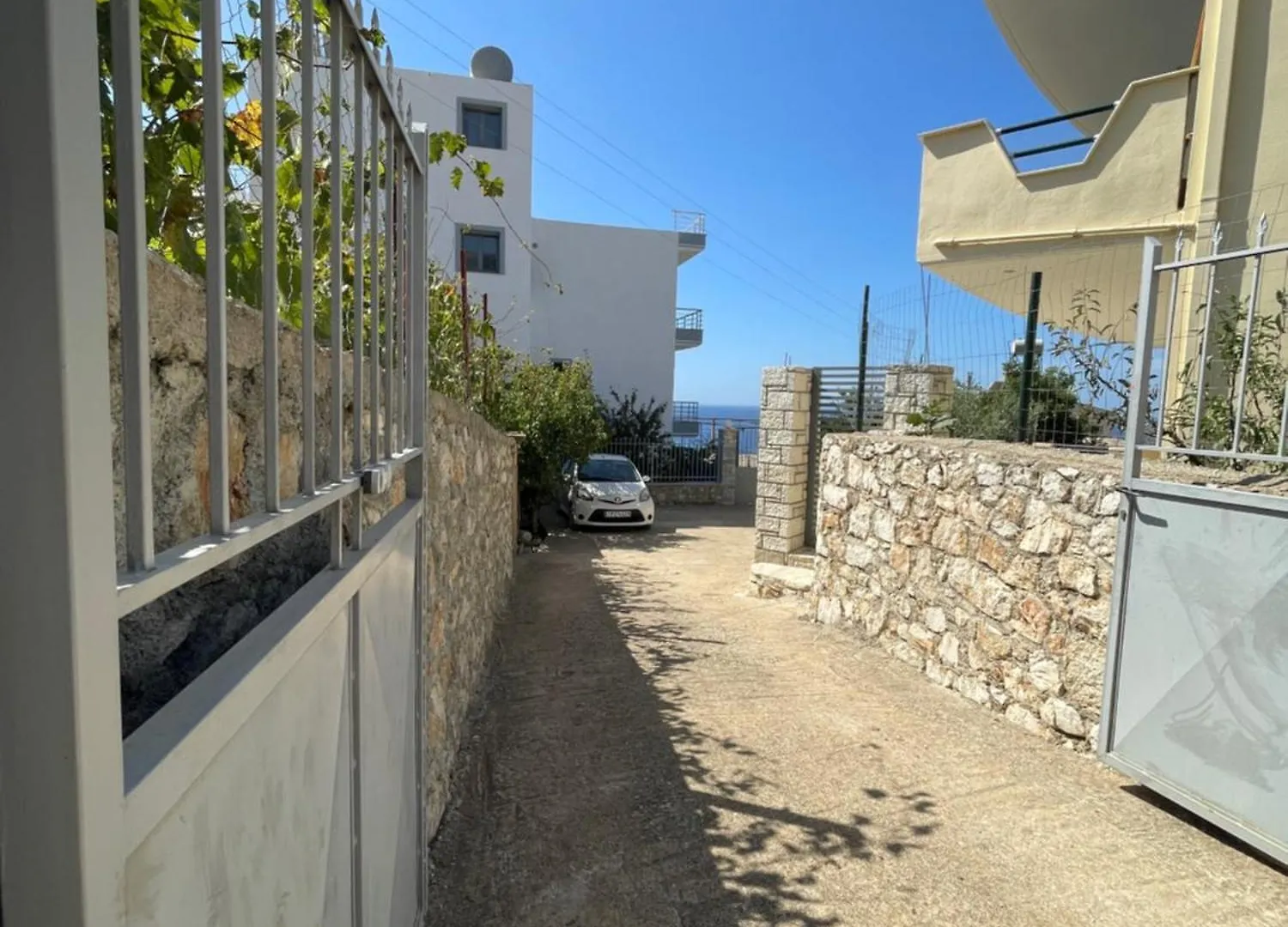 Tasos Rooms Himare 0*,