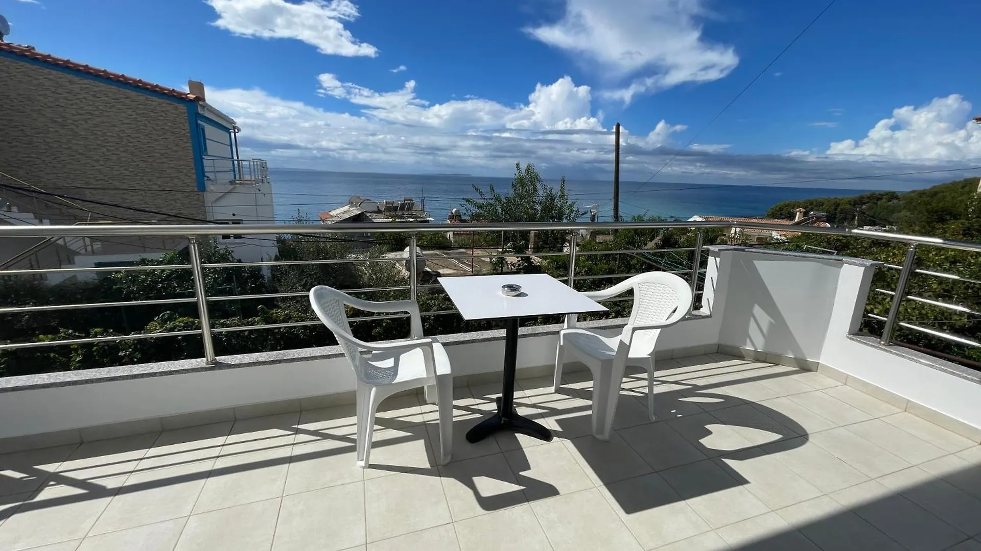 Tasos Rooms Himare 0*,  Albania
